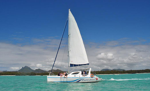 Catamaran Ile aux Cerfs Island